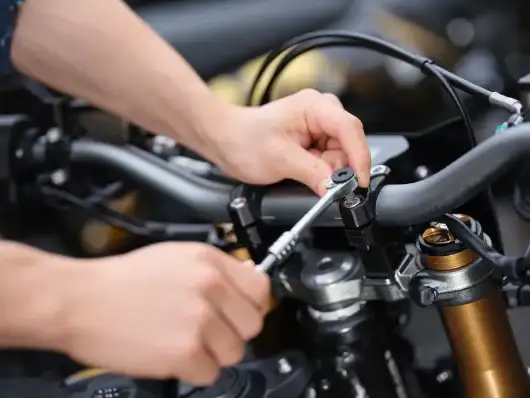 Ajuste de precisión en motocicleta