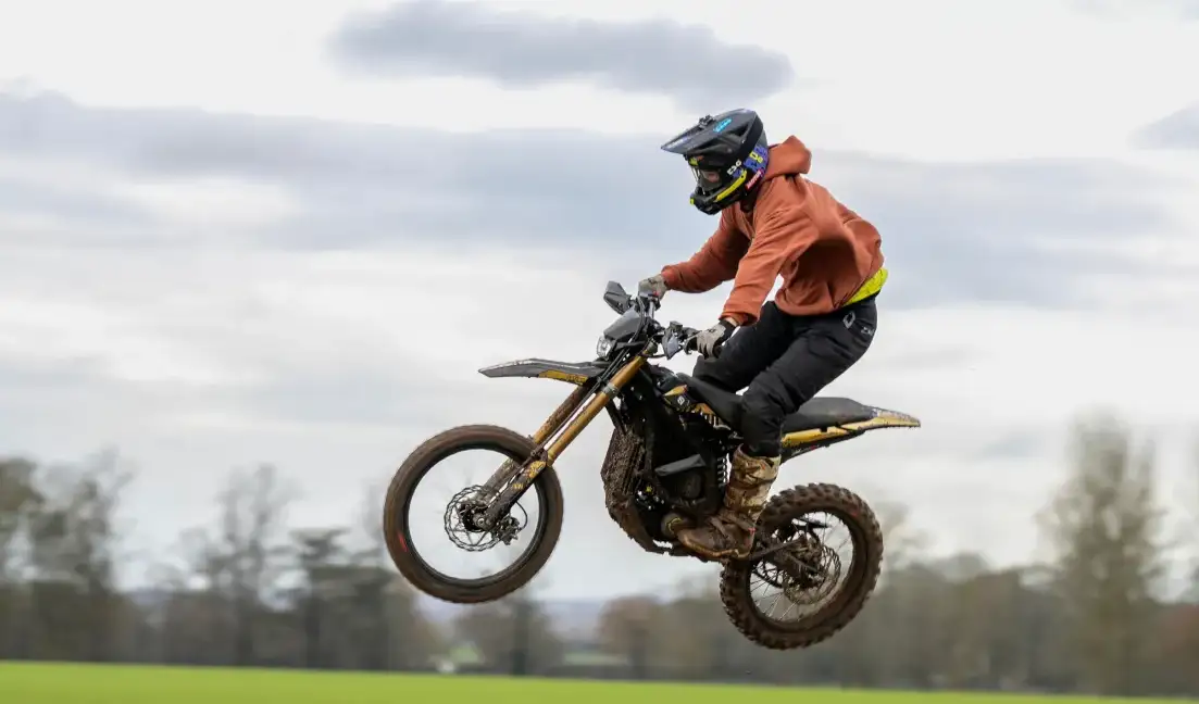 Sur-Ron Ultra Bee Salto Off-Road